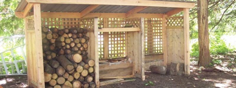 Навес для дров: как сделать своими руками на даче
